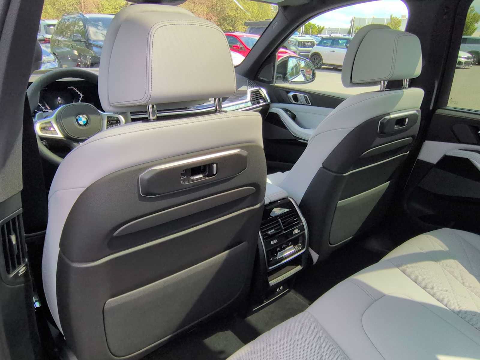 Used 2026 BMW X5 xDrive40i w/ Executive Package AWD/4WD image 19