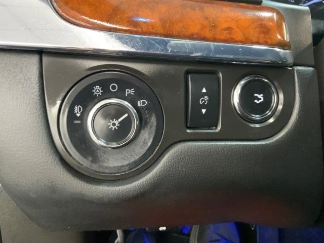 Used 2014 Lincoln MKS w/ Equipment Group 101A FWD image 25