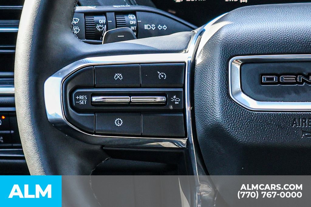 Used 2025 GMC Yukon XL Denali AWD/4WD image 37