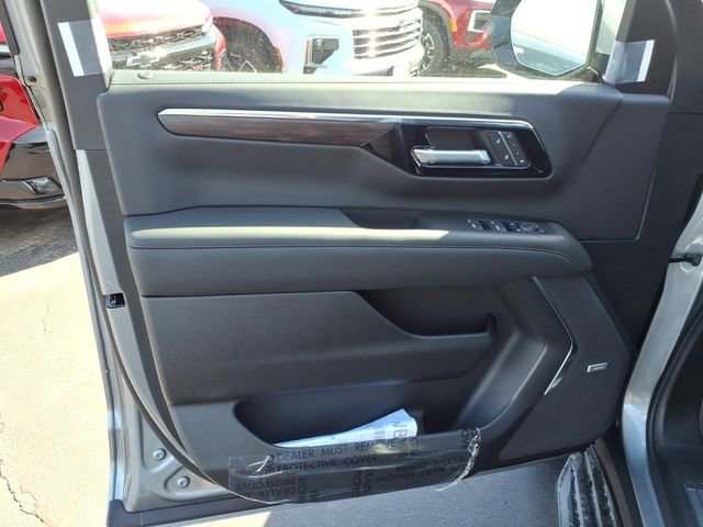 New 2026 Chevrolet Suburban LT w/ Comfort Package AWD/4WD image 12