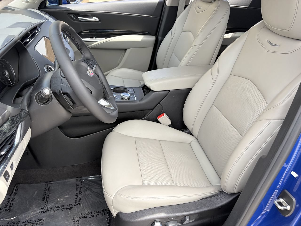 Certified 2022 Cadillac XT4 Premium Luxury FWD image 20