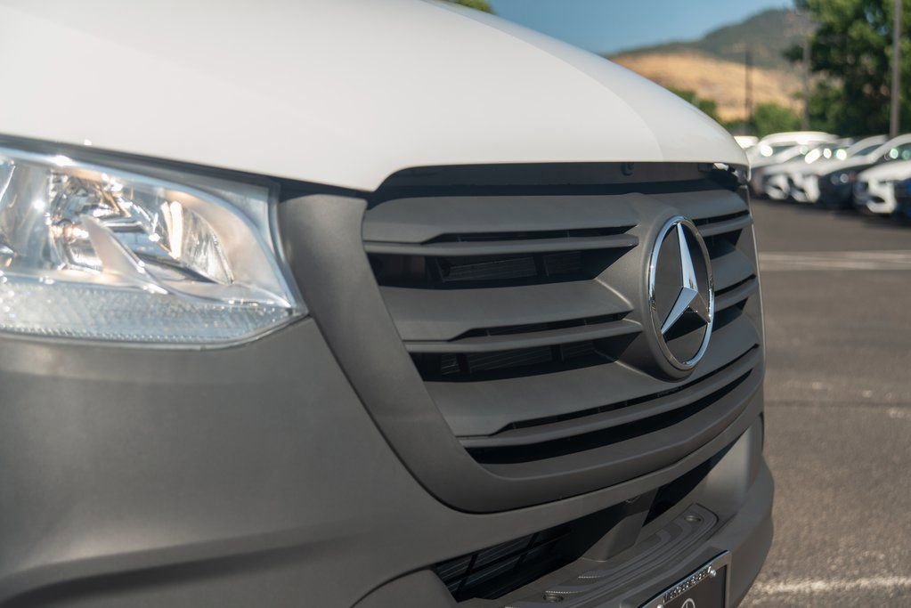 Used 2024 Mercedes-Benz Sprinter 144 Cargo image 15