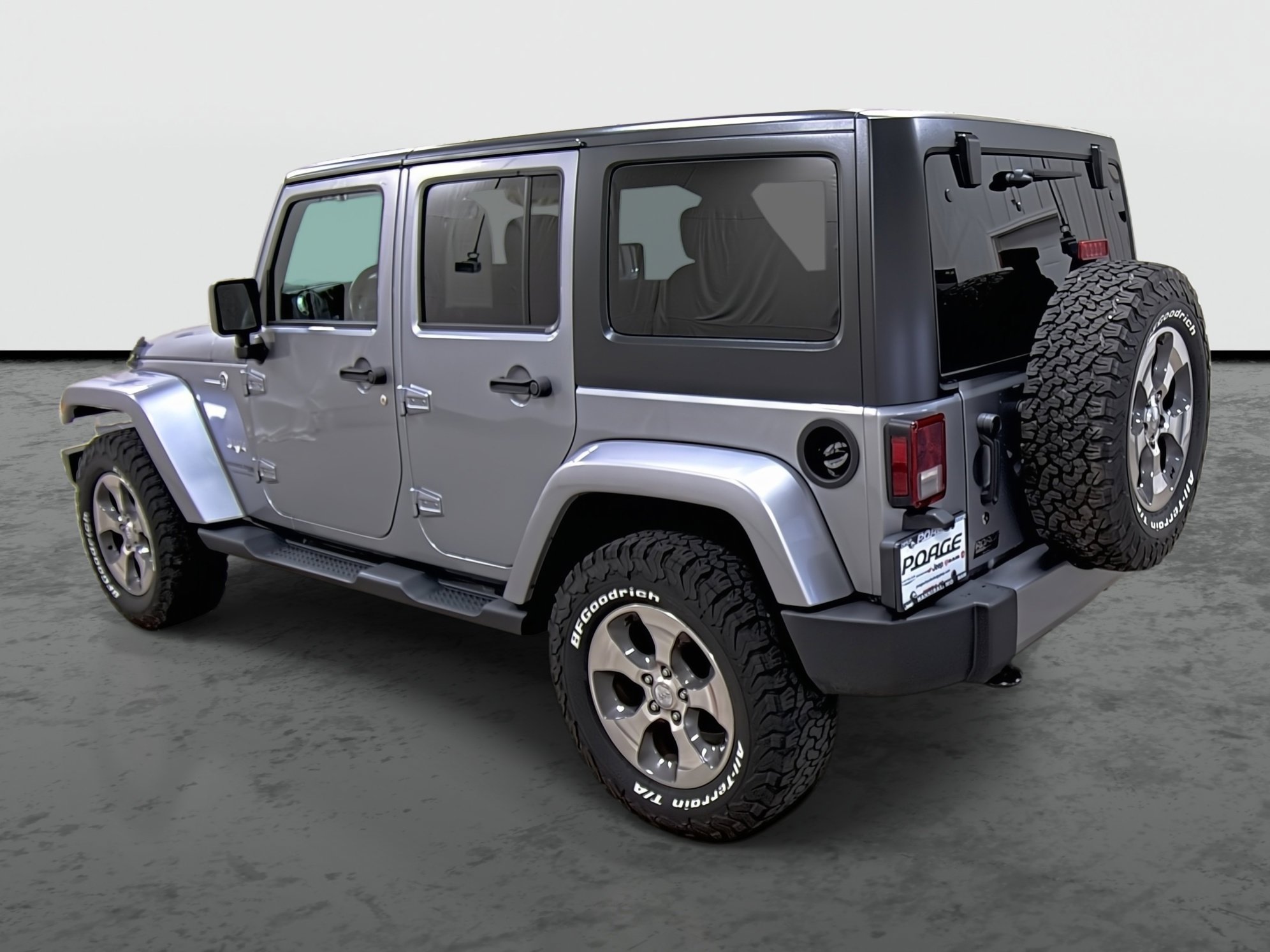 Used 2018 Jeep Wrangler Unlimited Sahara AWD/4WD image 2