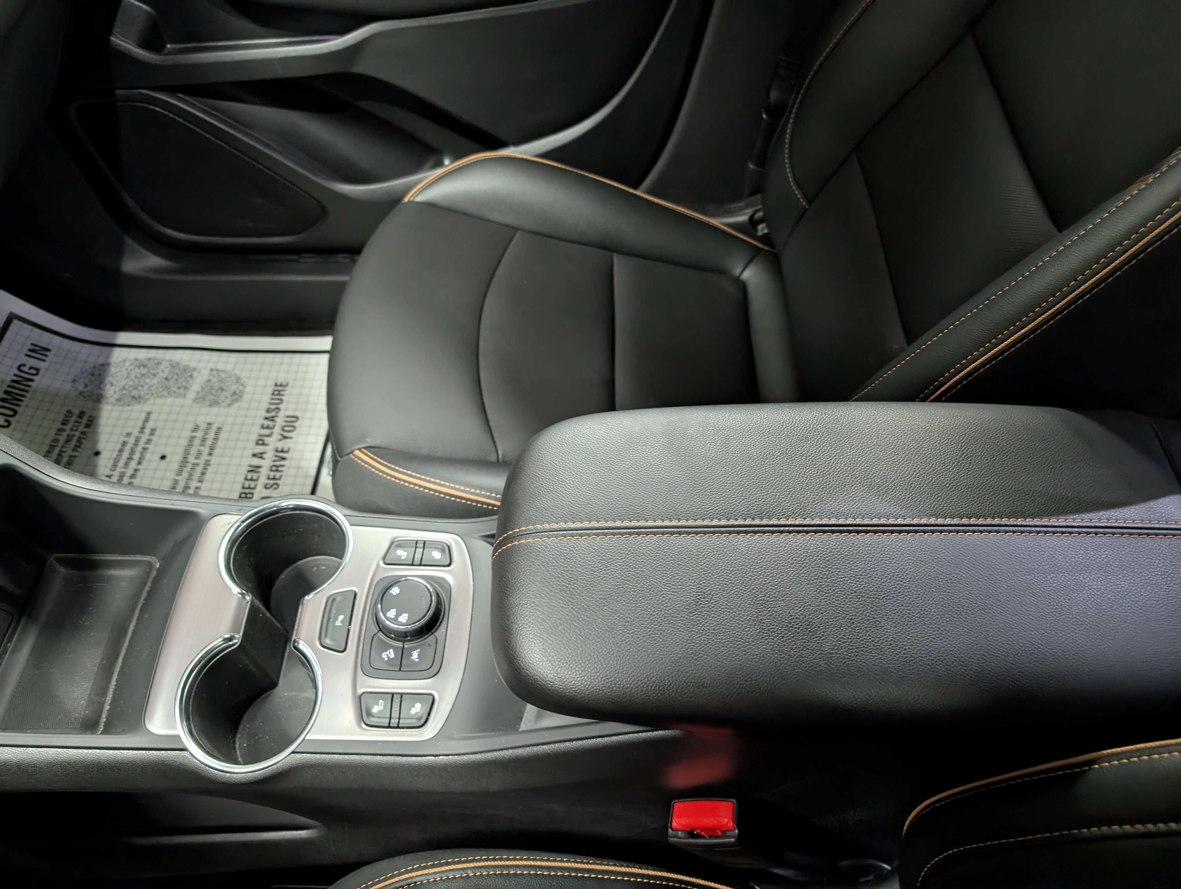 Used 2024 GMC Terrain AT4 w/ Tech Package AWD/4WD image 15