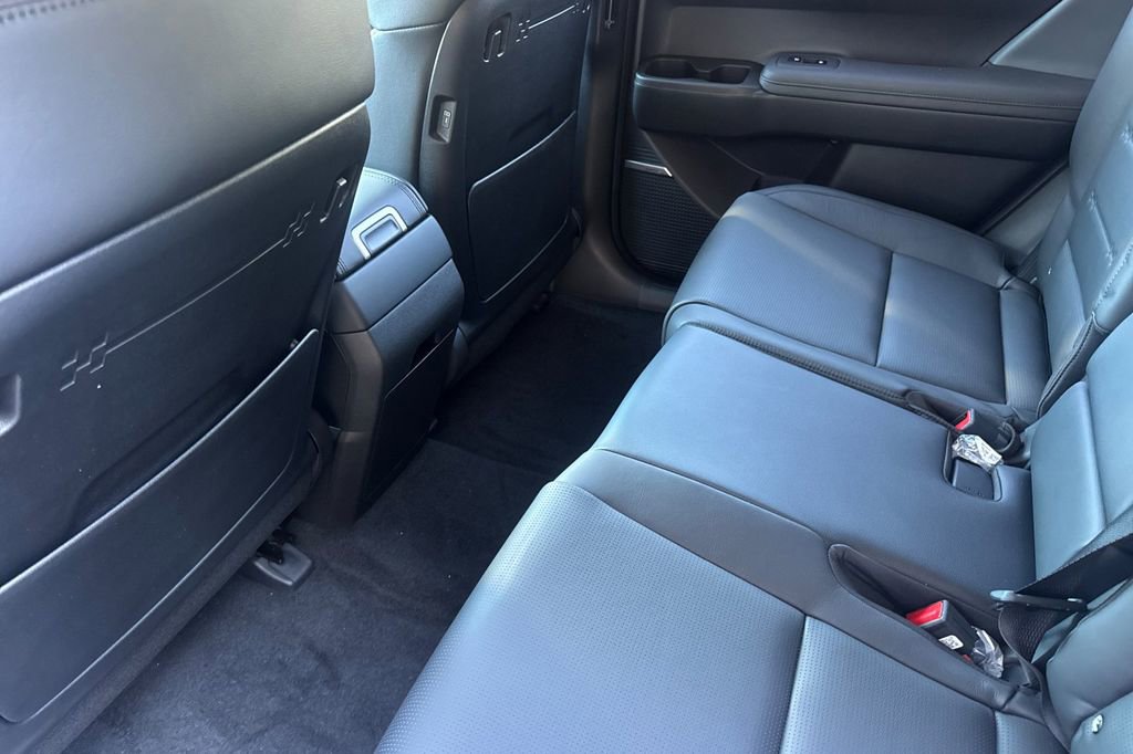 New 2026 Hyundai Santa Fe Limited image 9