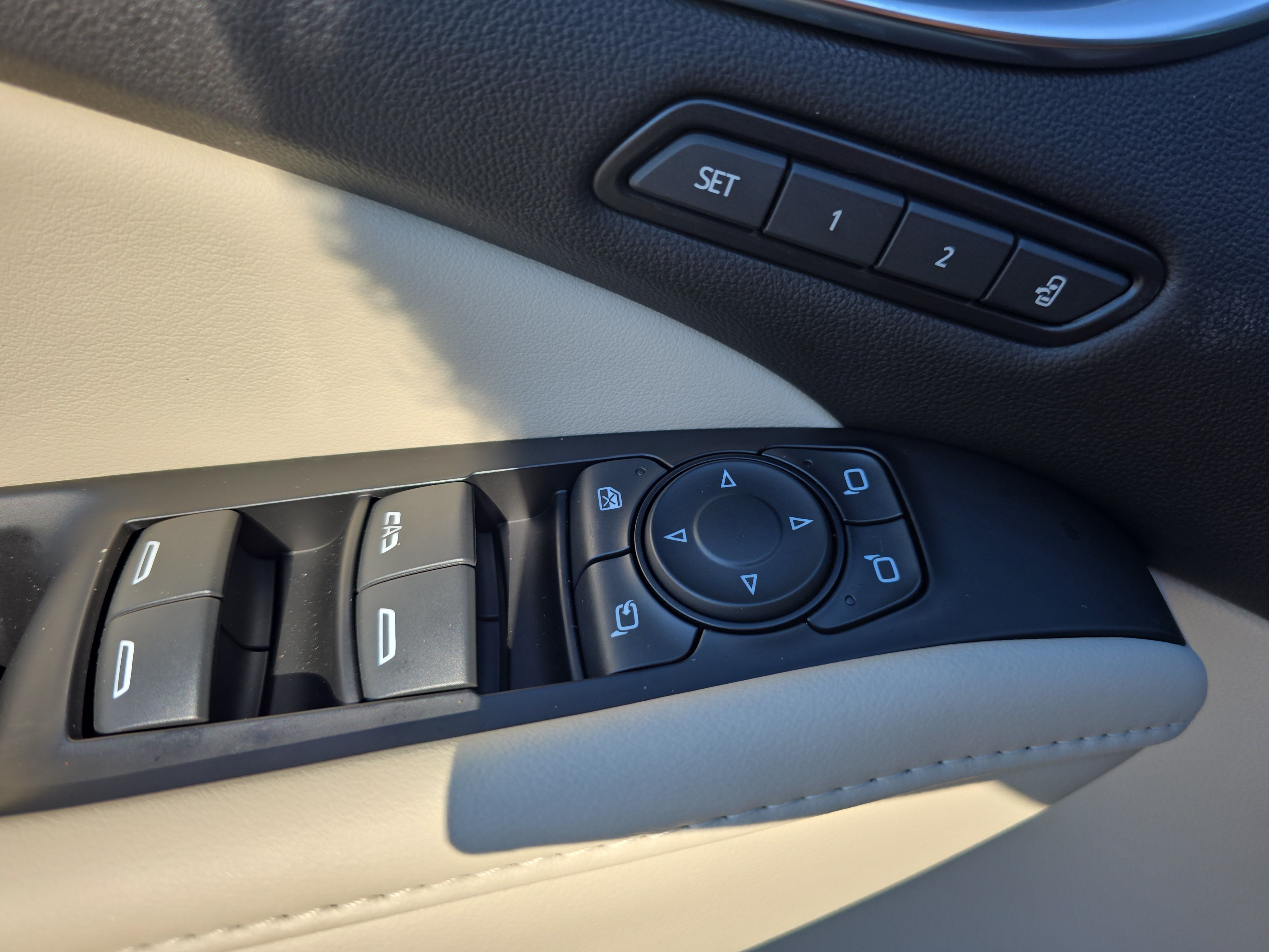 Used 2024 Buick Enclave Avenir w/ Avenir Technology Package FWD image 29