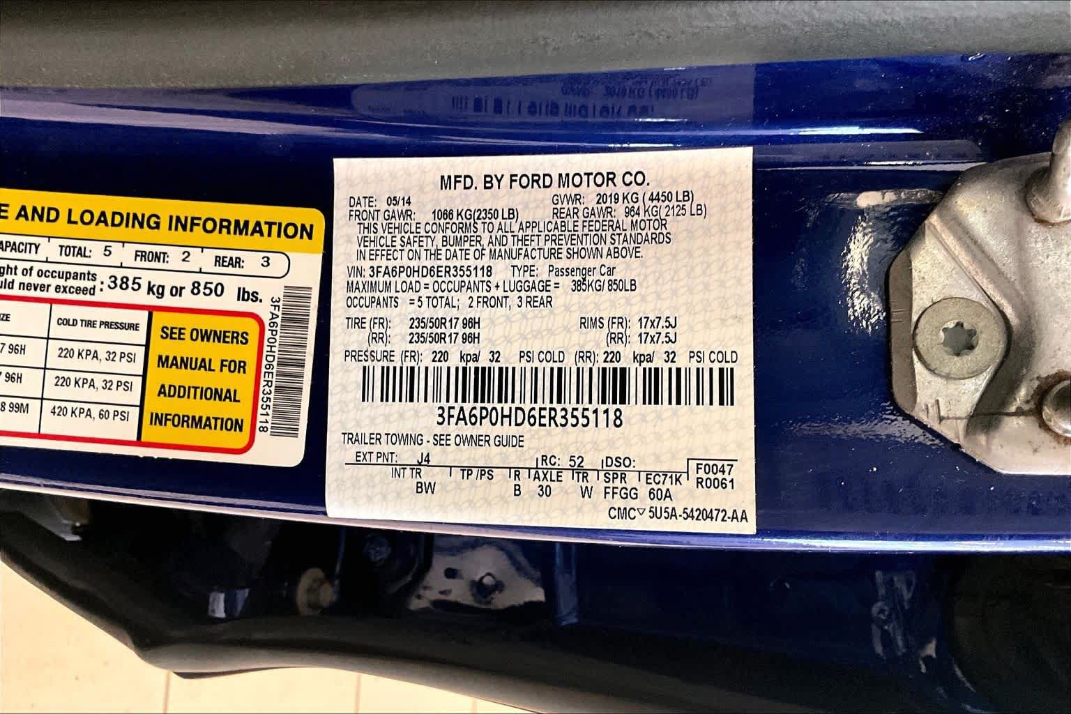 Used 2014 Ford Fusion SE w/ Equipment Group 202A FWD image 30