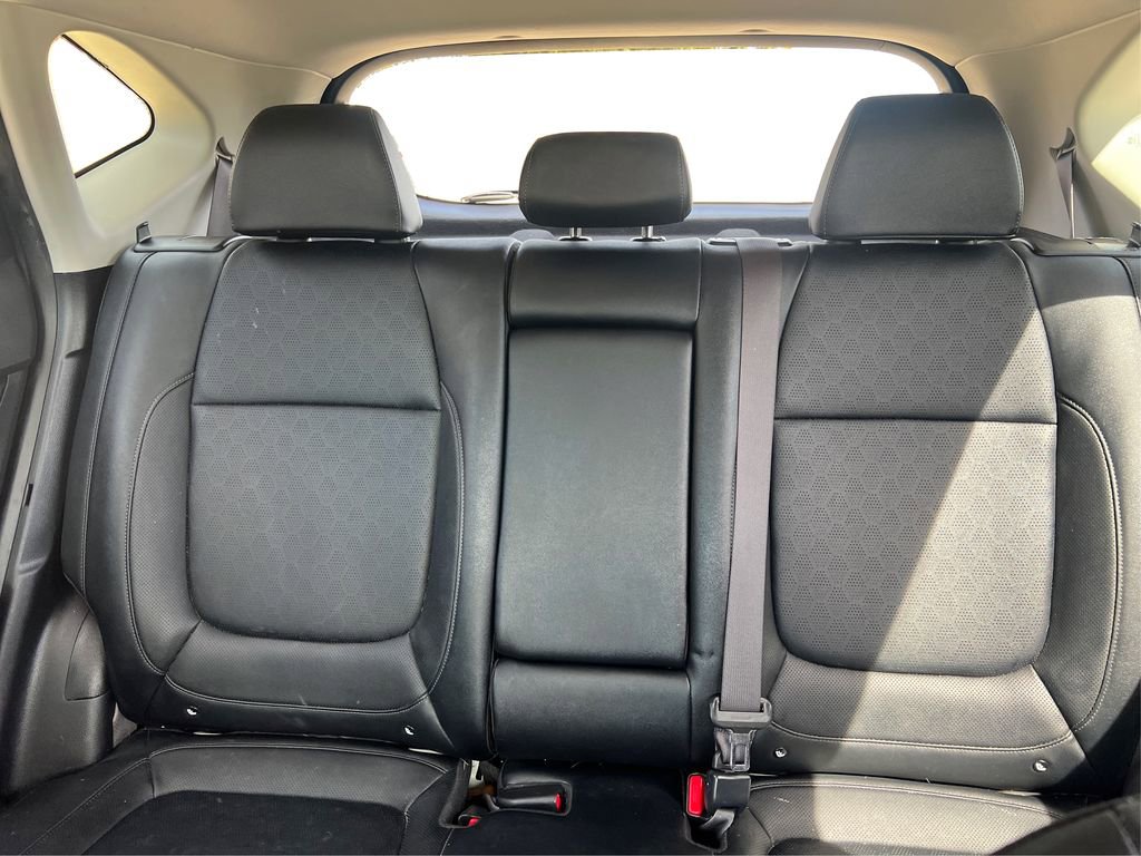 Used 2021 Kia Seltos SX w/ SX Sunroof Package image 16