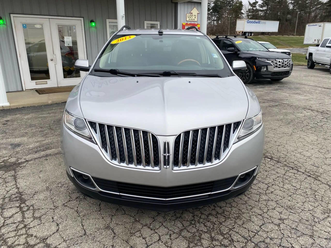 Used 2013 Lincoln MKX FWD image 10