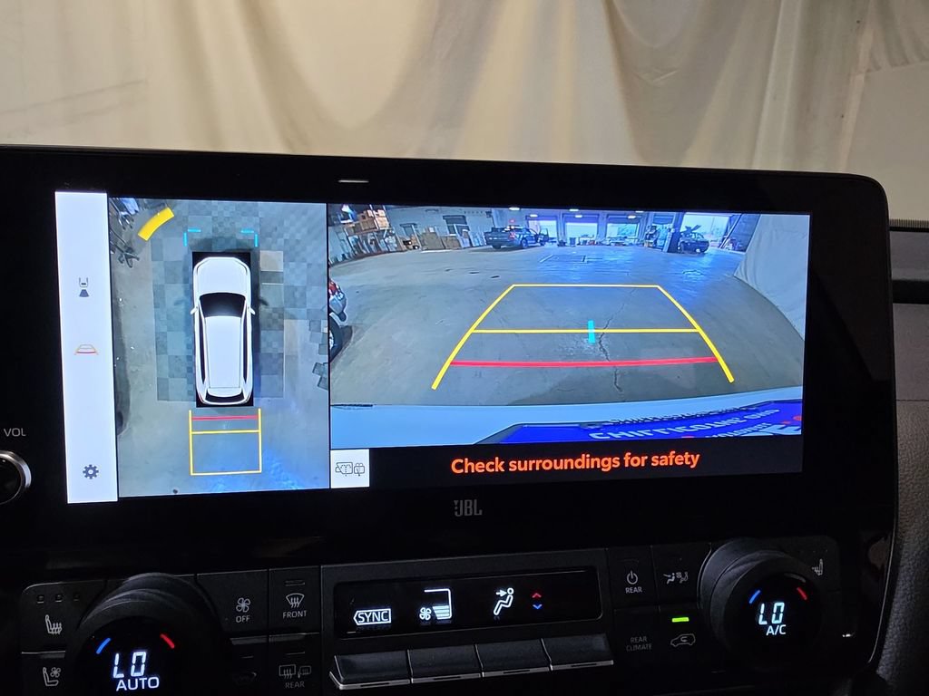 Used 2024 Toyota Grand Highlander AWD Hybrid image 24