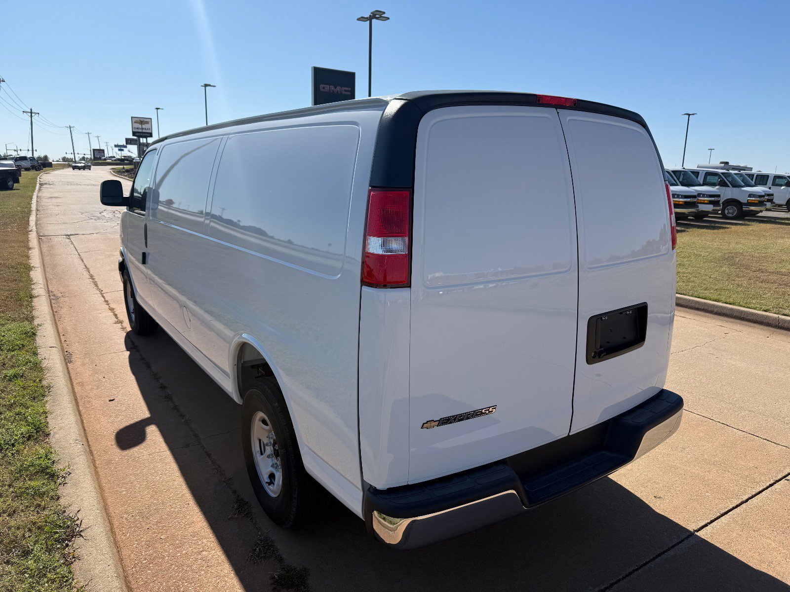 New 2025 Chevrolet Express 3500 Extended w/ Driver Convenience Package RWD image 5