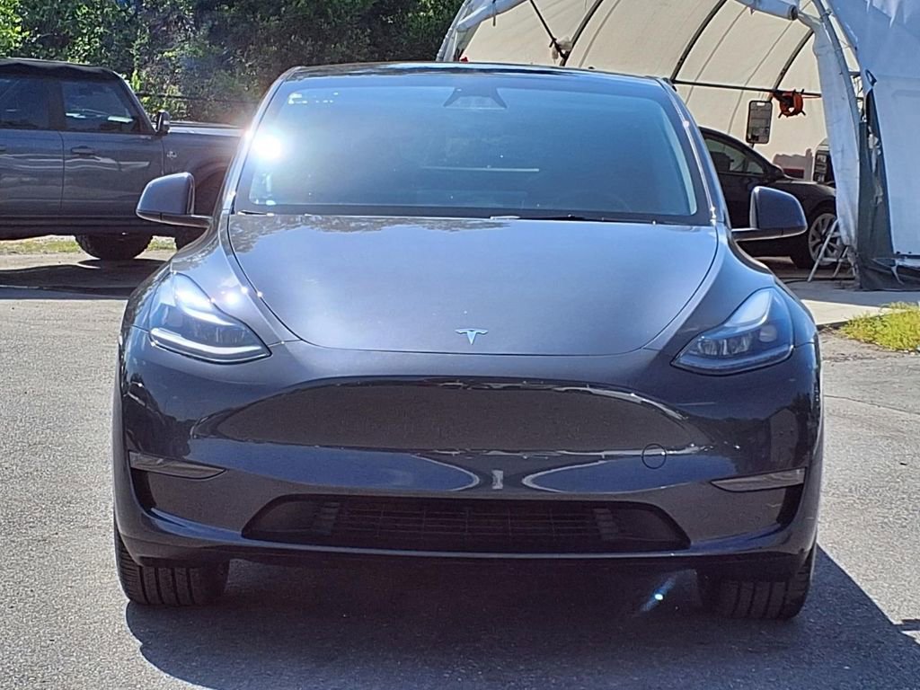 Used 2025 Tesla Model Y Long Range RWD image 2