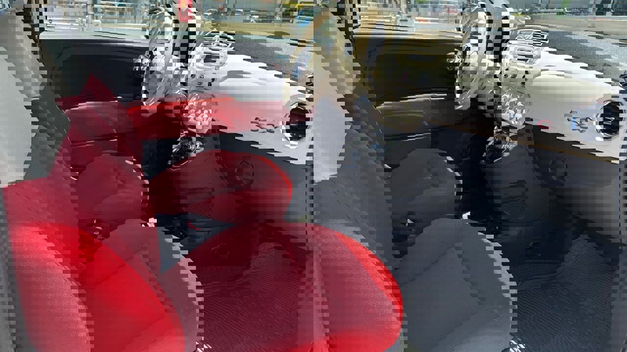 Used 2015 FIAT 500 Pop image 9