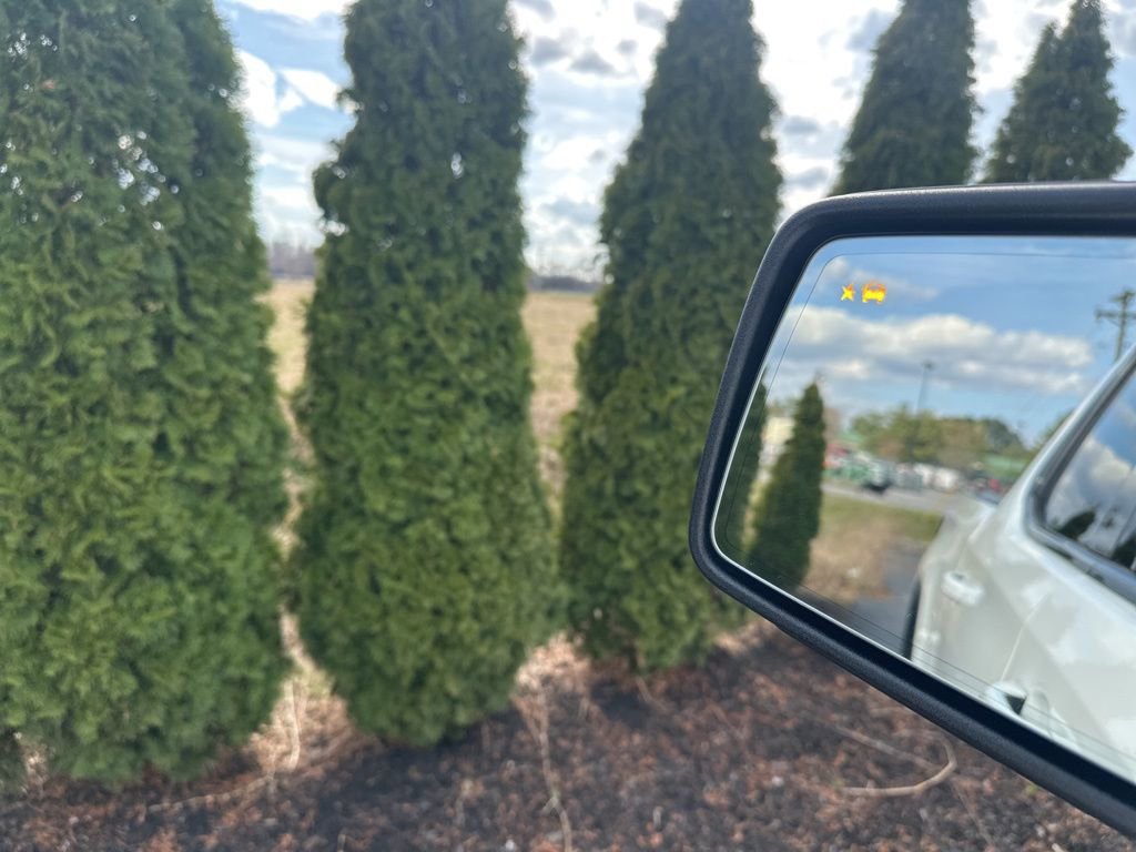 Used 2023 GMC Sierra 1500 AT4 w/ Technology Package image 16