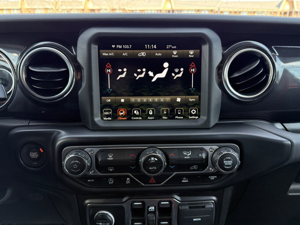 Used 2022 Jeep Wrangler Unlimited Sahara image 24