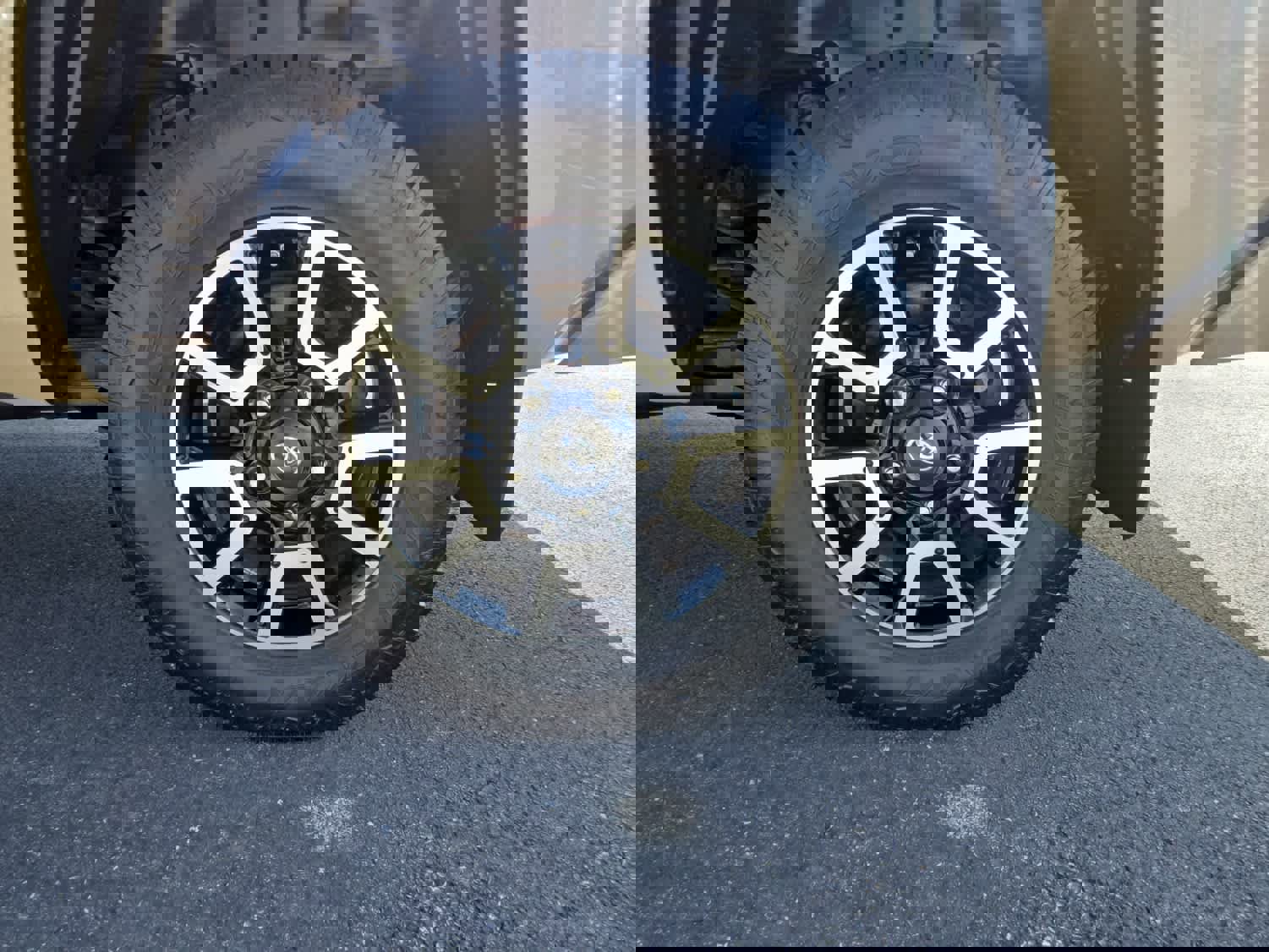 Used 2017 Toyota Tundra Limited w/ Limited Premium Package image 15