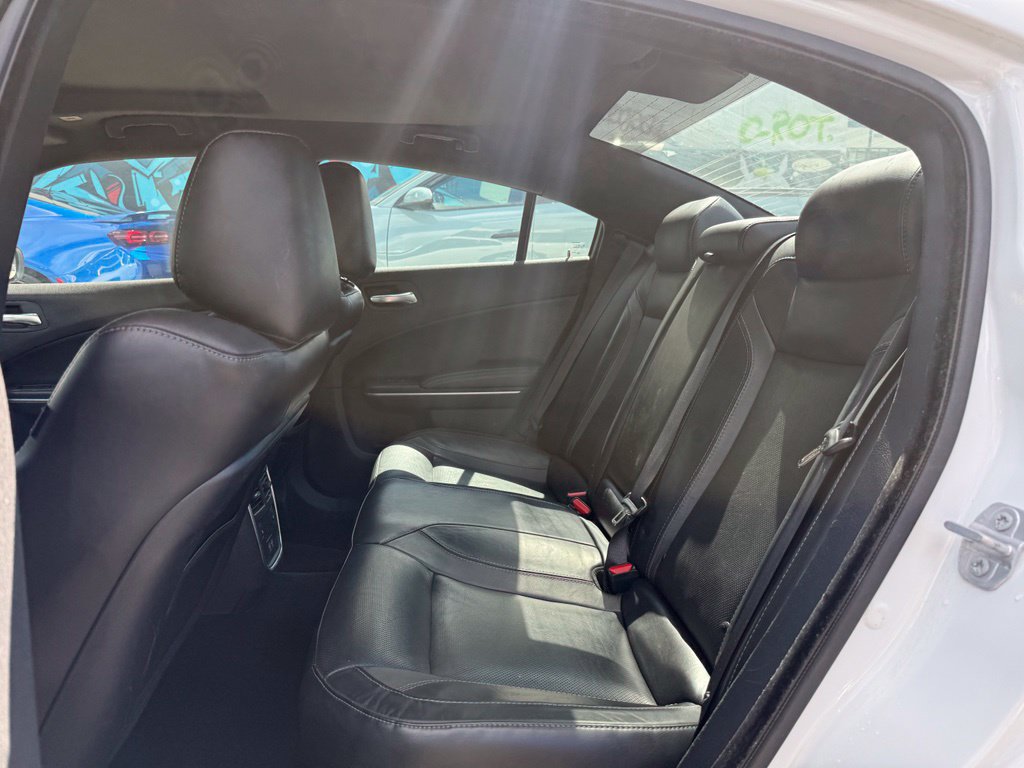 Used 2022 Dodge Charger SXT w/ Leather Interior Group RWD image 11