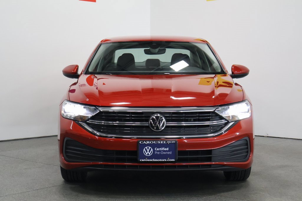 Used 2023 Volkswagen Jetta SE image 6