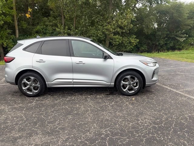 Used 2023 Ford Escape ST-Line AWD/4WD image 9
