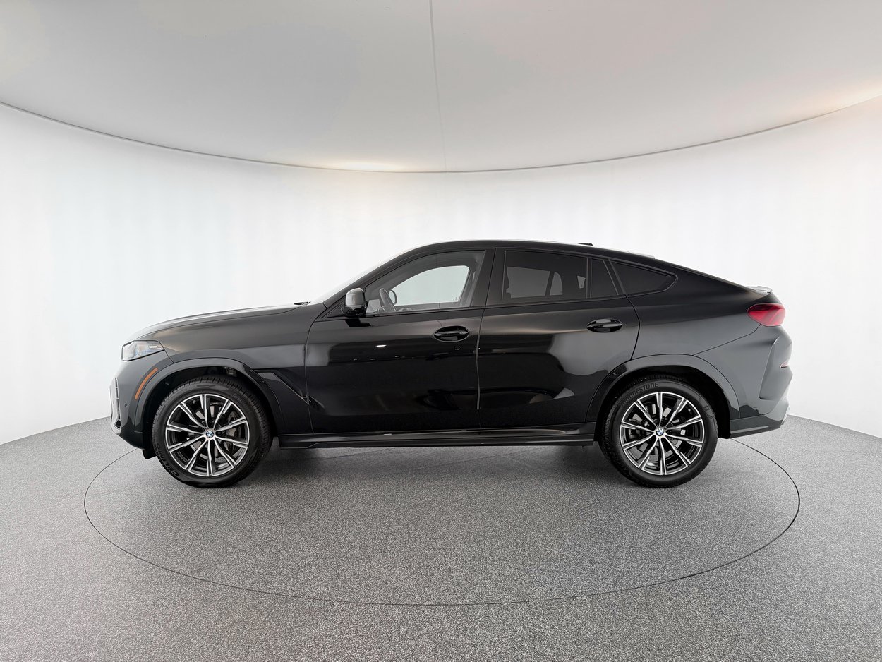Used 2026 BMW X6 xDrive40i w/ Climate Comfort Package AWD/4WD image 2