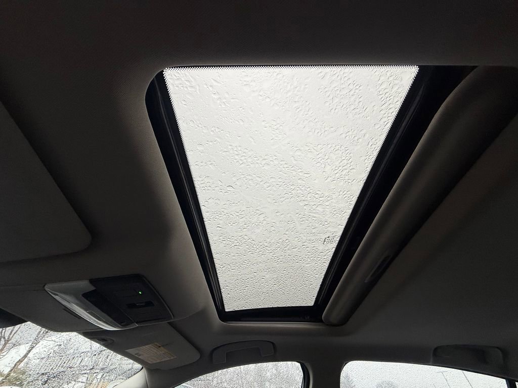 Used 2023 Nissan Altima 2.5 SR w/ SR Premium Package image 28