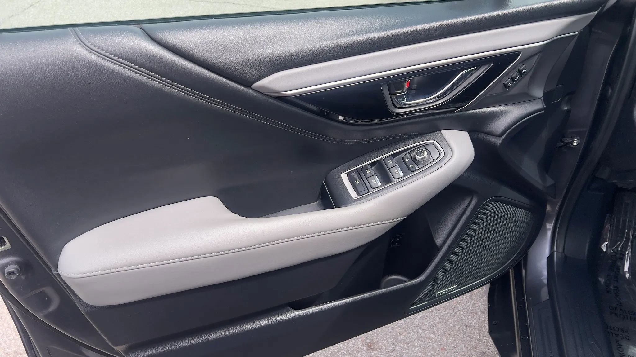 Used 2020 Subaru Outback Limited image 16