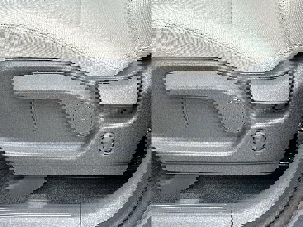 New 2026 Hyundai Santa Fe SE image 24