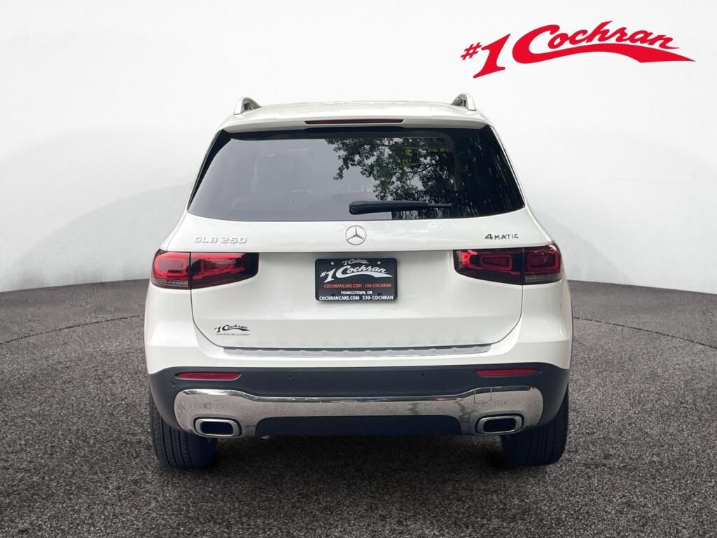 Certified 2023 Mercedes-Benz GLB 250 4MATIC w/ Premium Package image 9