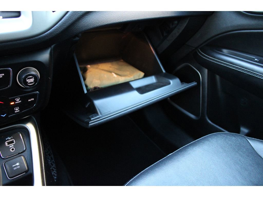 Certified 2021 Jeep Compass Latitude image 31