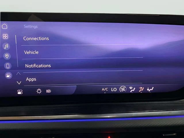 Used 2024 Buick Envision Preferred AWD/4WD image 48