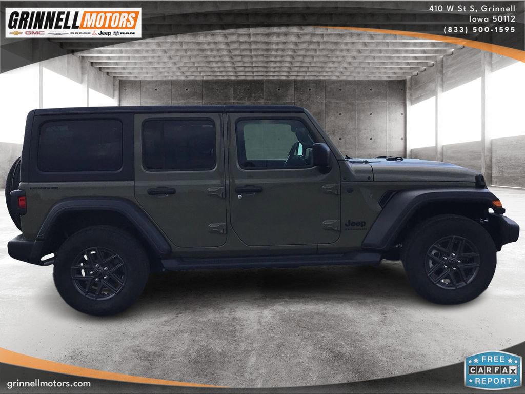 Used 2025 Jeep Wrangler Unlimited Sport AWD/4WD image 4