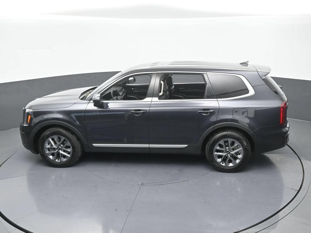 Used 2025 Kia Telluride LX FWD image 47