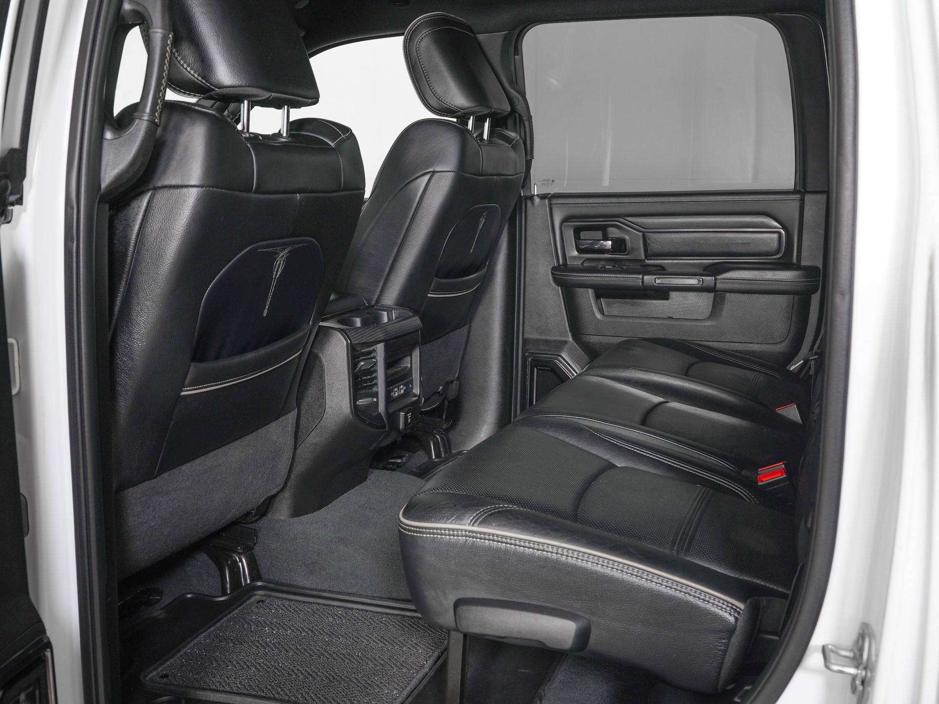 Used 2022 RAM 2500 Limited AWD/4WD image 11