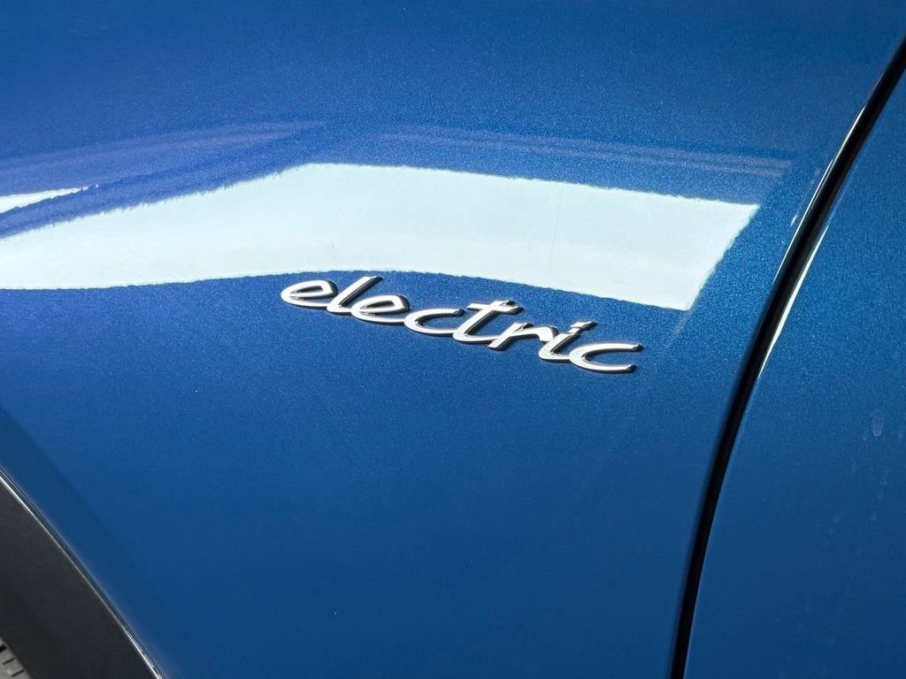New 2026 Porsche Cayenne Electric AWD/4WD image 35