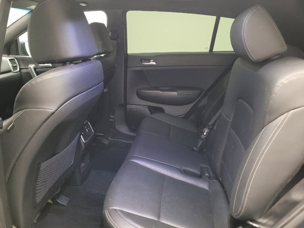 Used 2022 Kia Sportage Nightfall Edition FWD image 18