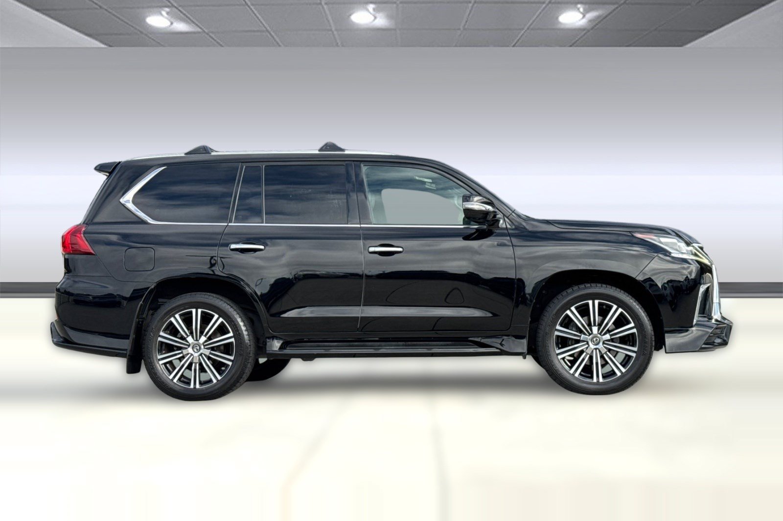 Used 2020 Lexus LX 570 4WD w/ Sport Package image 8