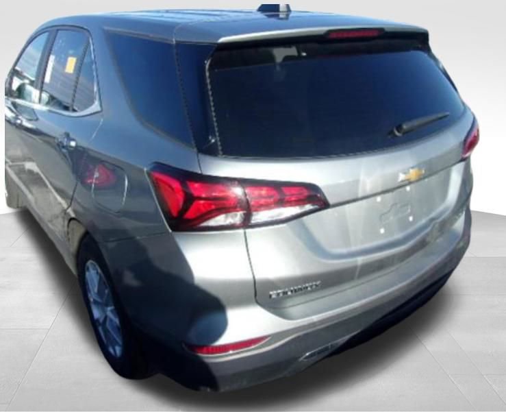 Used 2023 Chevrolet Equinox LT image 4