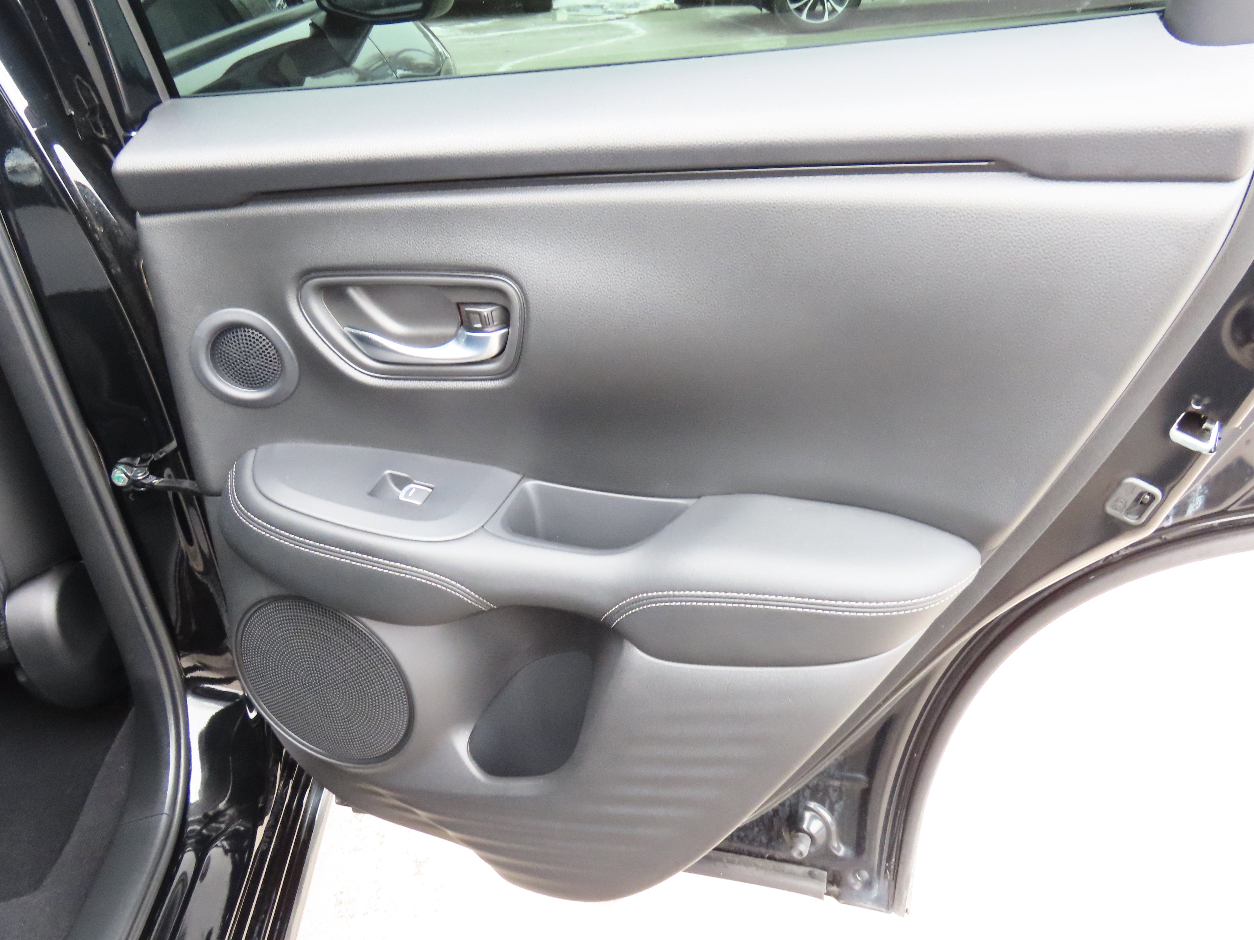 Used 2024 Honda HR-V EX-L image 12