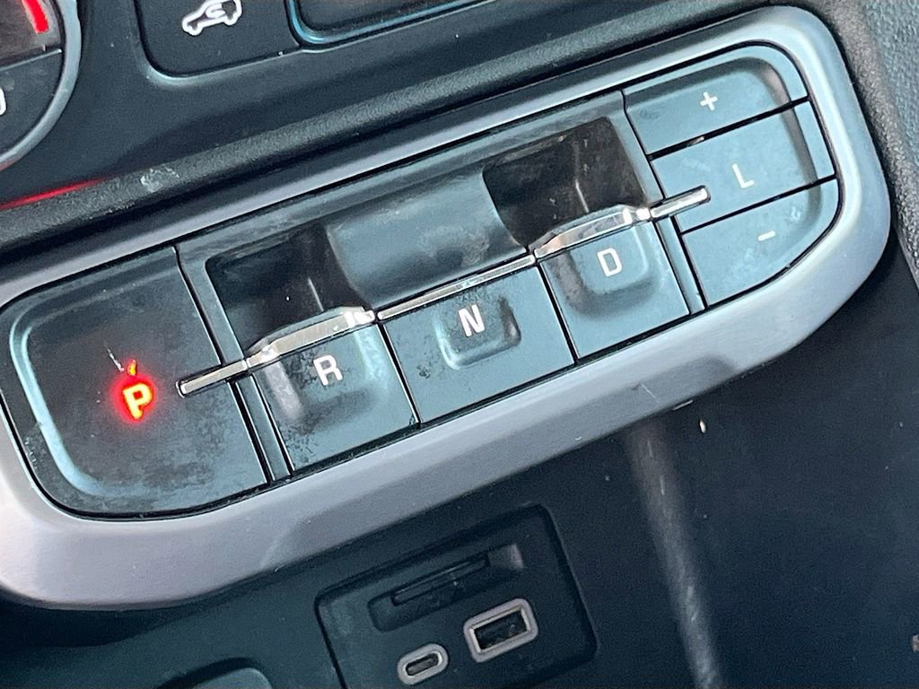 Used 2023 GMC Acadia AT4 w/ Technology Package AWD/4WD image 17