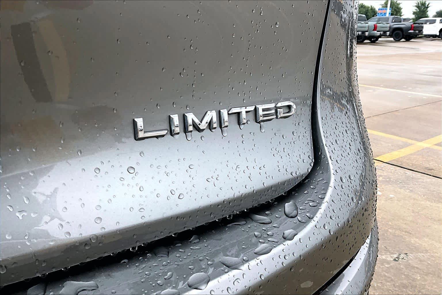 Used 2023 Toyota Crown AWD/4WD image 10