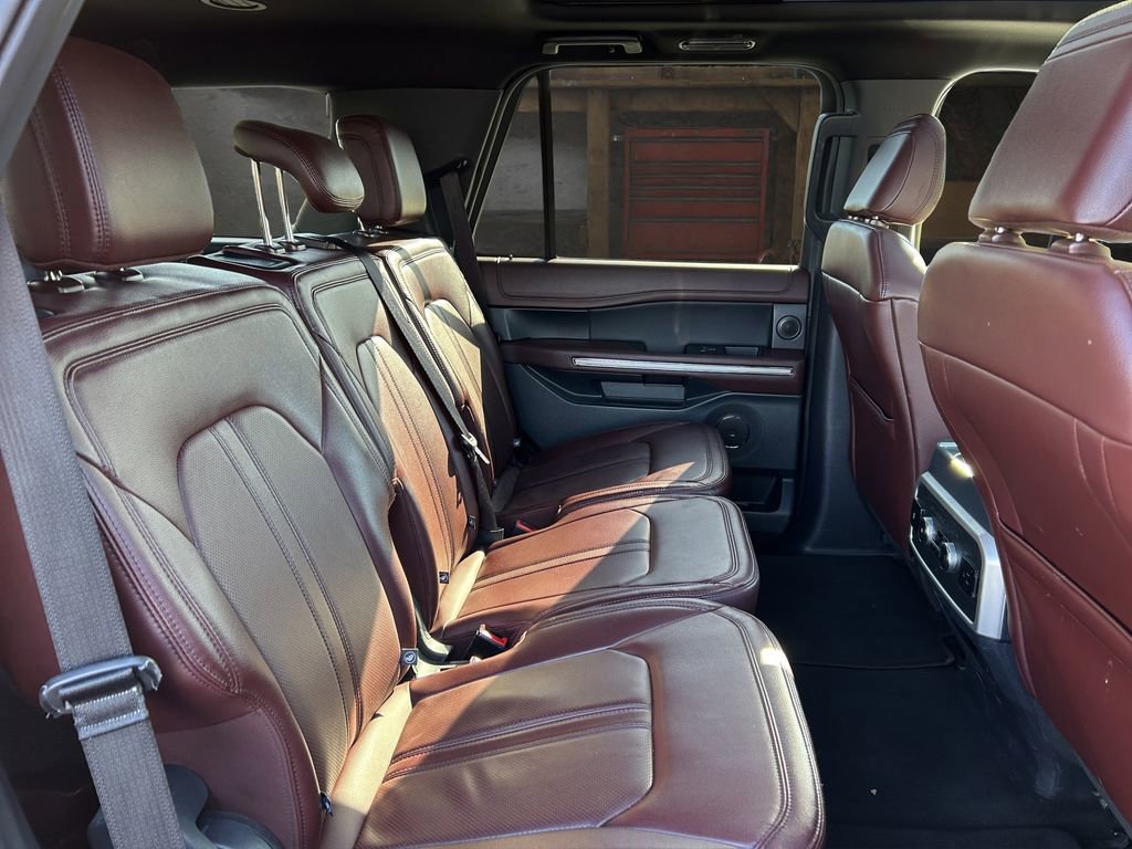 Used 2024 Ford Expedition Limited image 18