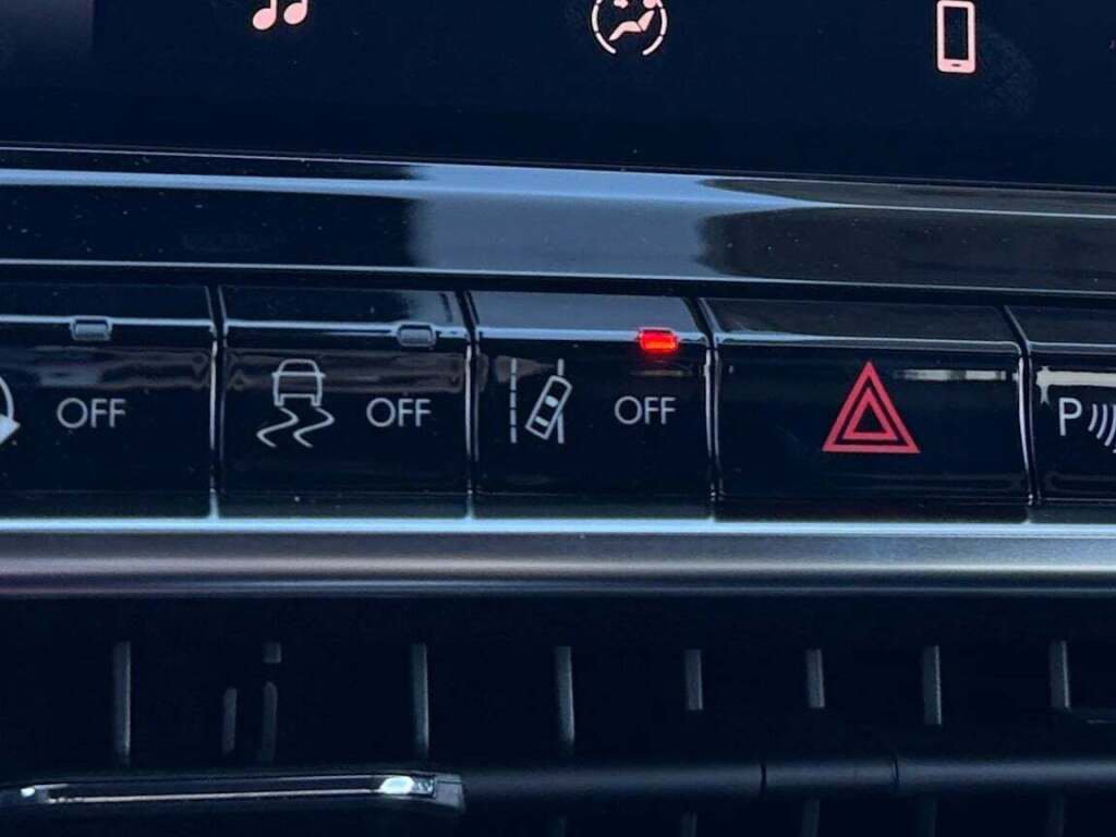 New 2026 Jeep Compass Limited image 35