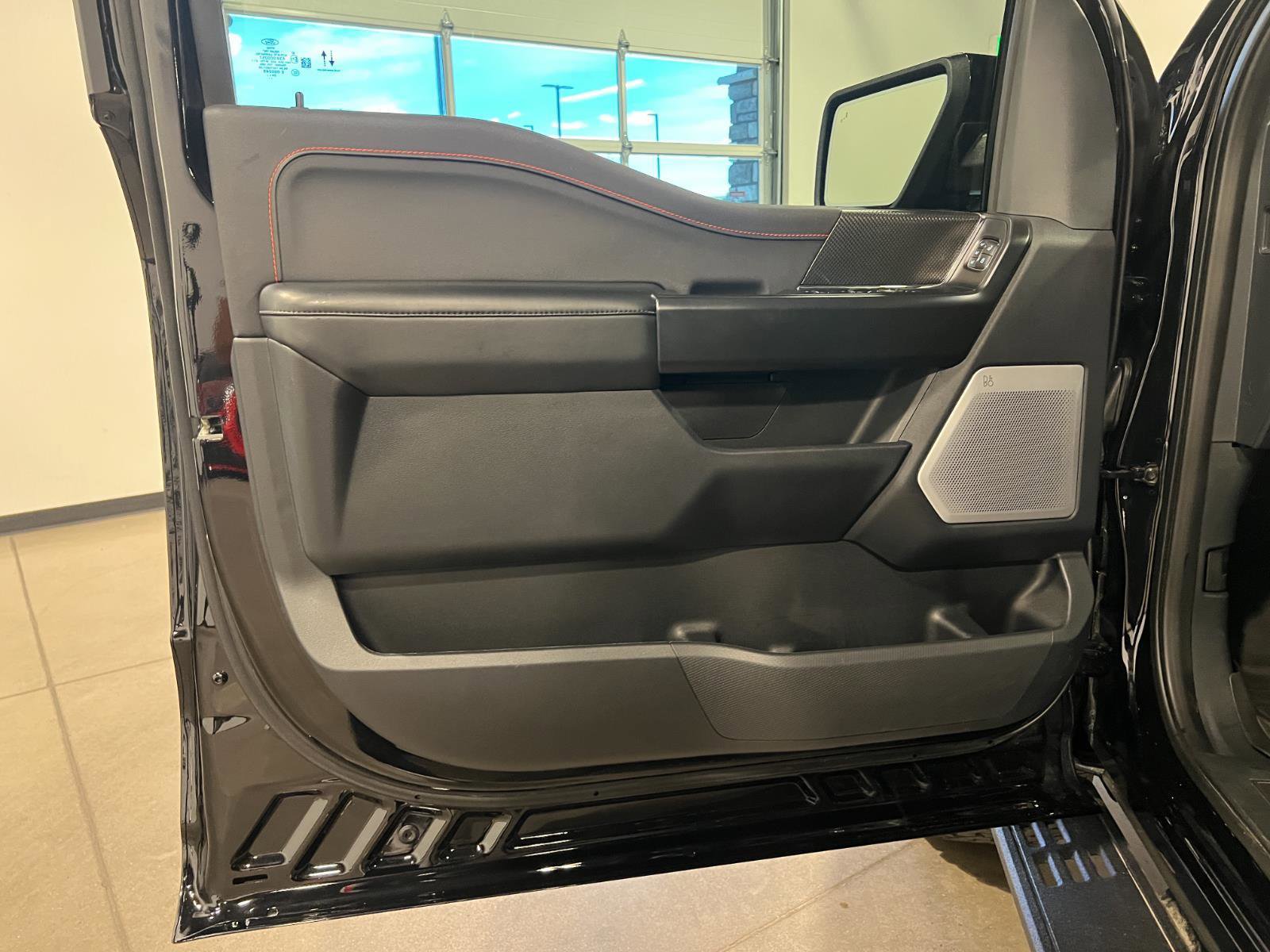 Used 2025 Ford F150 Raptor AWD/4WD image 28