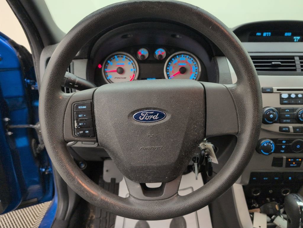 Used 2010 Ford Focus SE image 35