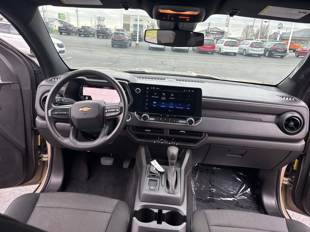 Used 2024 Chevrolet Colorado W/T image 30