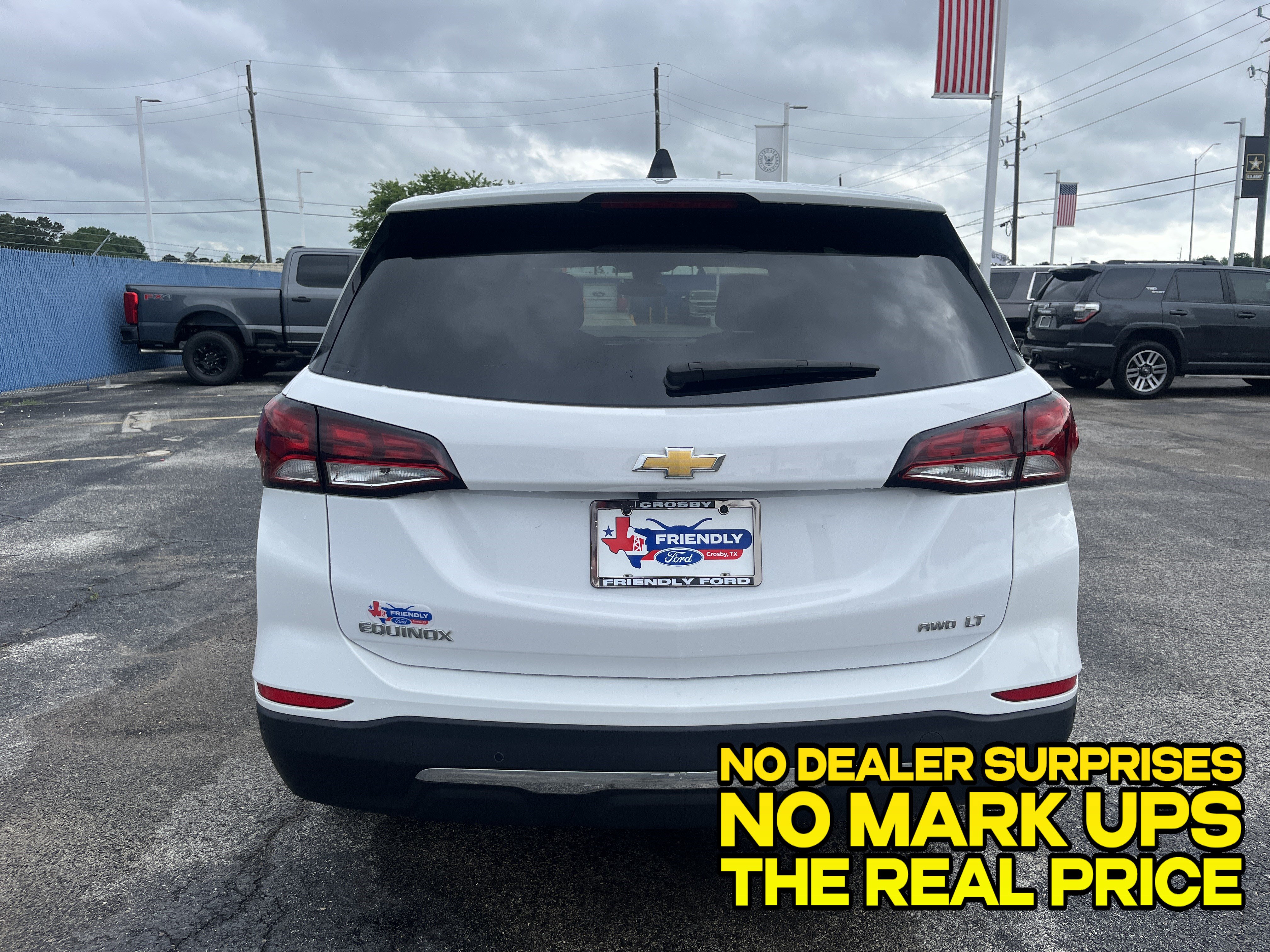 Used 2024 Chevrolet Equinox LT w/ Driver Convenience Package AWD/4WD image 3