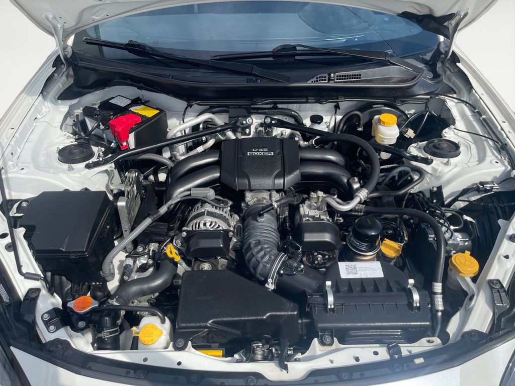 Used 2023 Toyota GR86 Premium w/ ALL Weather Mat Package (TMS) image 18