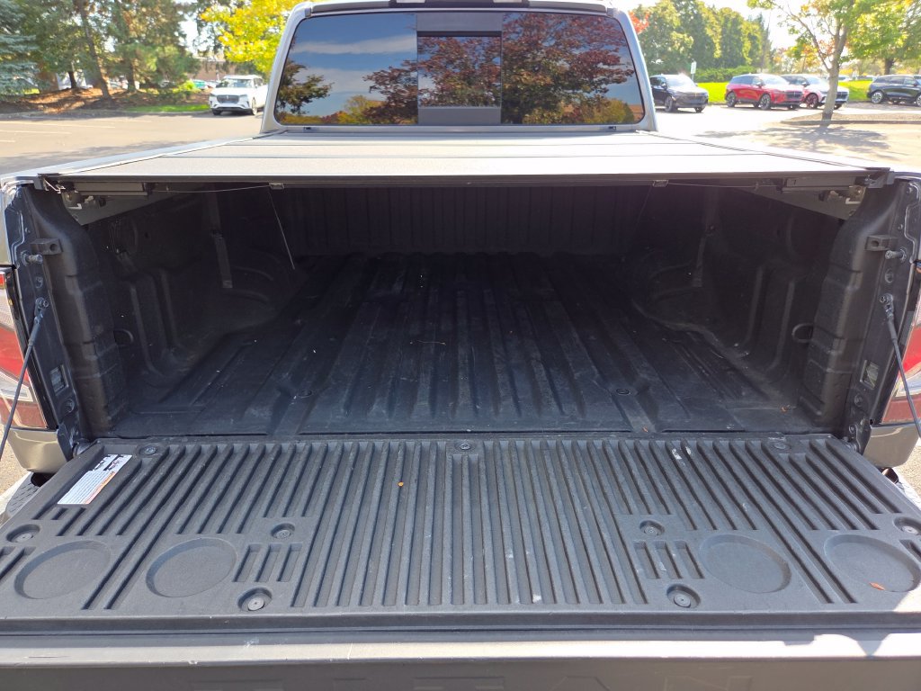 Used 2022 Nissan Titan PRO-4X w/ Pro-4x Utility Package AWD/4WD image 25