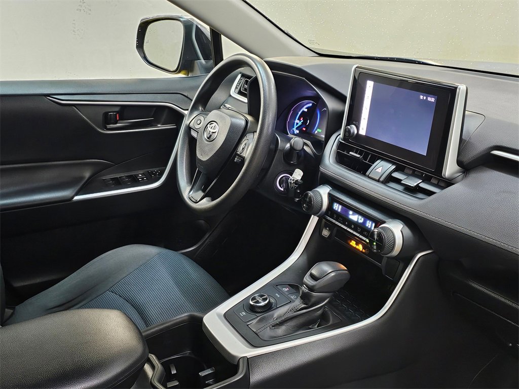 Used 2023 Toyota RAV4 LE image 10