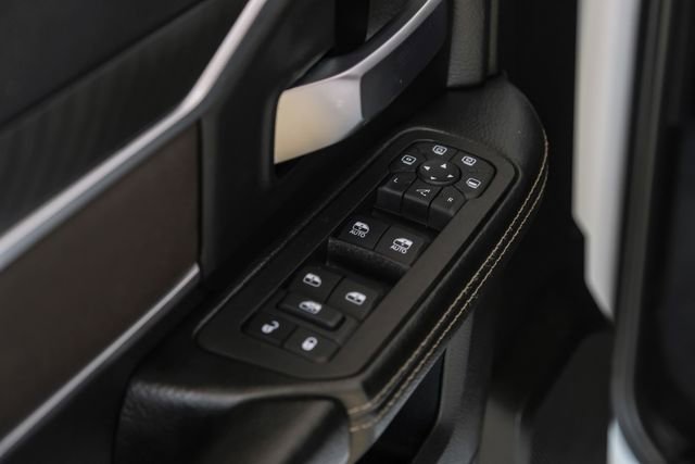 Used 2025 RAM 2500 Big Horn AWD/4WD image 40